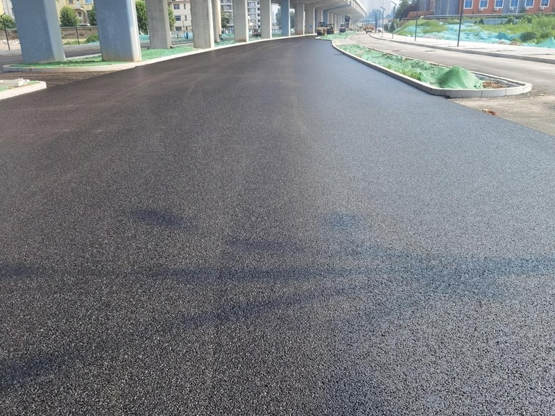 济宁市任兴路资交共青团路北延铺路沥青摊铺项目